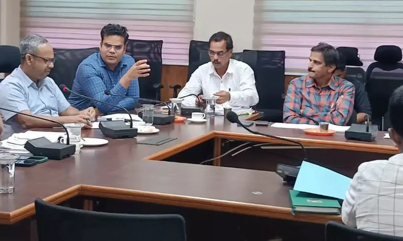 ವಾರಾಹಿ ಯೋಜನೆ; ಕೆಲವು ಕಡೆ ತಾತ್ಕಾಲಿಕ ಕಾಮಗಾರಿ ಕೈಗೊಂಡು ನಗರಕ್ಕೆ ಕುಡಿಯುವ ನೀರು ಕೊಡಿ: ಎಂ.ಟಿ.ರೇಜು ಸೂಚನೆ