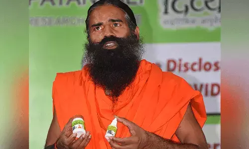 ಸರ್ಕಾರ ಕಣ್ಣು ಮುಚ್ಚಿ ಕುಳಿತಿದೆ: ಪತಂಜಲಿಯ ʼದಾರಿತಪ್ಪಿಸುವʼ ಜಾಹೀರಾತುಗಳ ಪ್ರಕರಣ ಕುರಿತು ಸುಪ್ರೀಂ ಕೋರ್ಟ್‌ ತರಾಟೆ