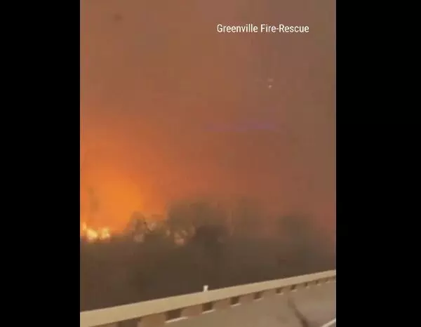 ಟೆಕ್ಸಾಸ್‍ನಲ್ಲಿ ಭೀಕರ ಕಾಡ್ಗಿಚ್ಚು | ತುರ್ತು ಪರಿಸ್ಥಿತಿ ಘೋಷಣೆ