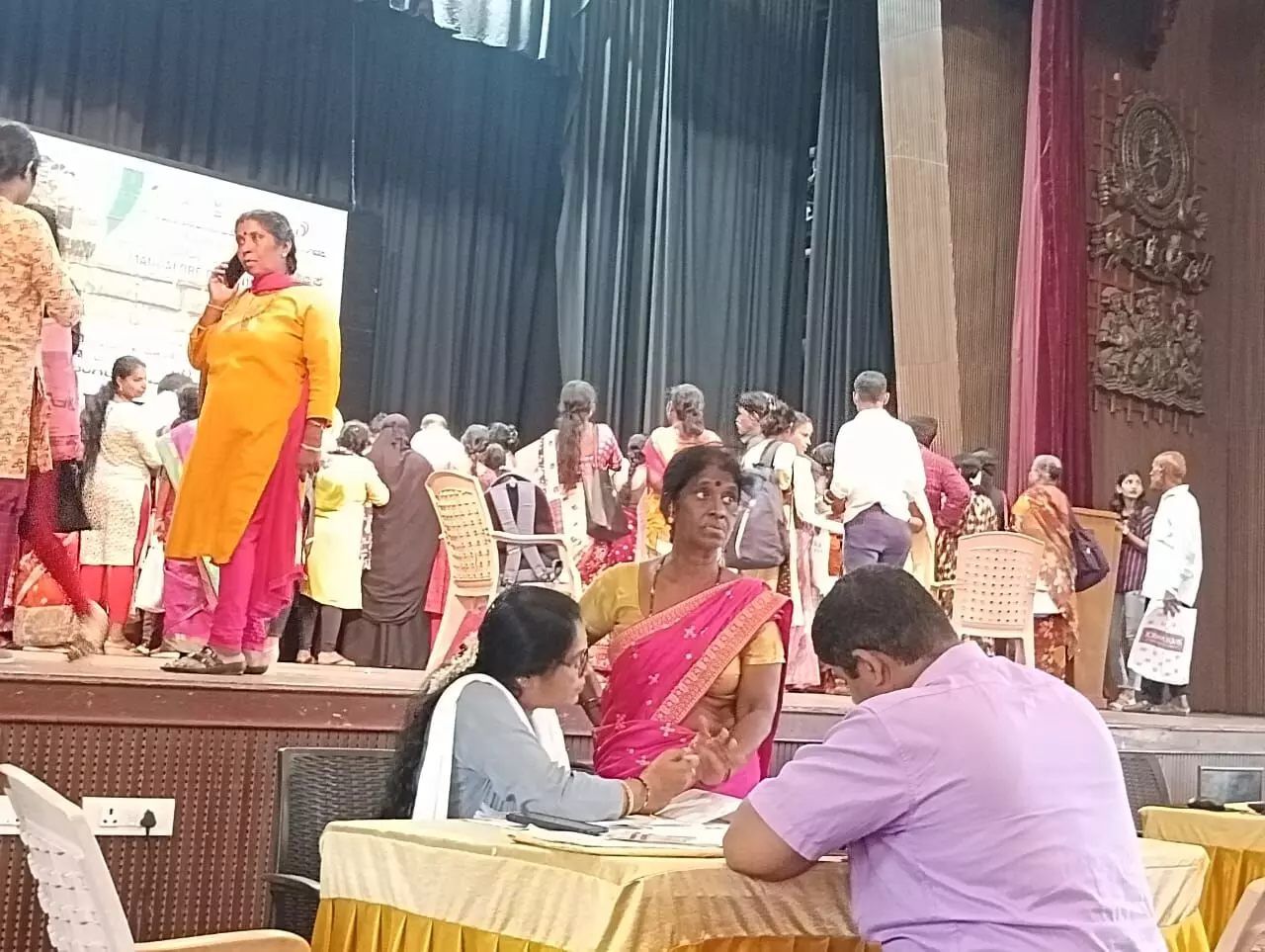 ಪಿಎಂ ಸ್ವನಿಧಿ ಸಮೃದ್ಧಿ ಮೇಳದಲ್ಲಿ 202 ಮಂದಿ ಭಾಗಿ ಆನ್ಲೈನ್ ಮೂಲಕ 13 ಮಂದಿ ಫಲಾನುಭವಿಗಳು ಅರ್ಜಿ ಪಿಎಂ ಸ್ವನಿಧಿ ಸಮೃದ್ಧಿ ಮೇಳದಲ್ಲಿ 202 ಮಂದಿ ಭಾಗಿ ಆನ್ಲೈನ್ ಮೂಲಕ 13 ಮಂದಿ ಫಲಾನುಭವಿಗಳು ಅರ್ಜಿ