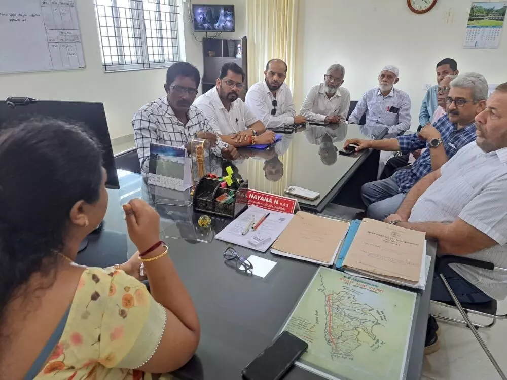 ರಾಷ್ಟ್ರೀಯ ಹೆದ್ದಾರಿ: ಸಹಾಯಕ ಆಯುಕ್ತರನ್ನು ಭೇಟಿಯಾದ ನಾಗರಿಕ ಹಿತರಕ್ಷಣಾ ವೇದಿಕೆ ರಾಷ್ಟ್ರೀಯ ಹೆದ್ದಾರಿ: ಸಹಾಯಕ ಆಯುಕ್ತರನ್ನು ಭೇಟಿಯಾದ ನಾಗರಿಕ ಹಿತರಕ್ಷಣಾ ವೇದಿಕೆ