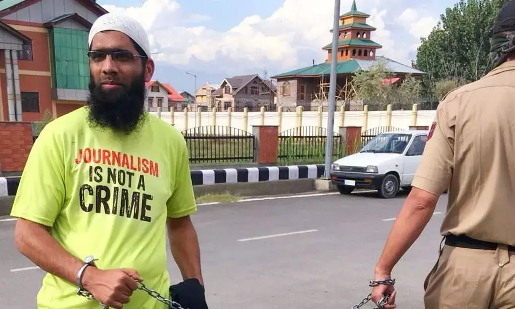 ಕಾಶ್ಮೀರಿ ಪತ್ರಕರ್ತನ ಬಂಧನಕ್ಕೆ ಹೈಕೋರ್ಟ್ ಅಸಮಾಧಾನ: 5 ವರ್ಷಗಳ ಬಳಿಕ ಜೈಲಿನಿಂದ ಹೊರ ಬಂದ ಆಸಿಫ್ ಸುಲ್ತಾನ್