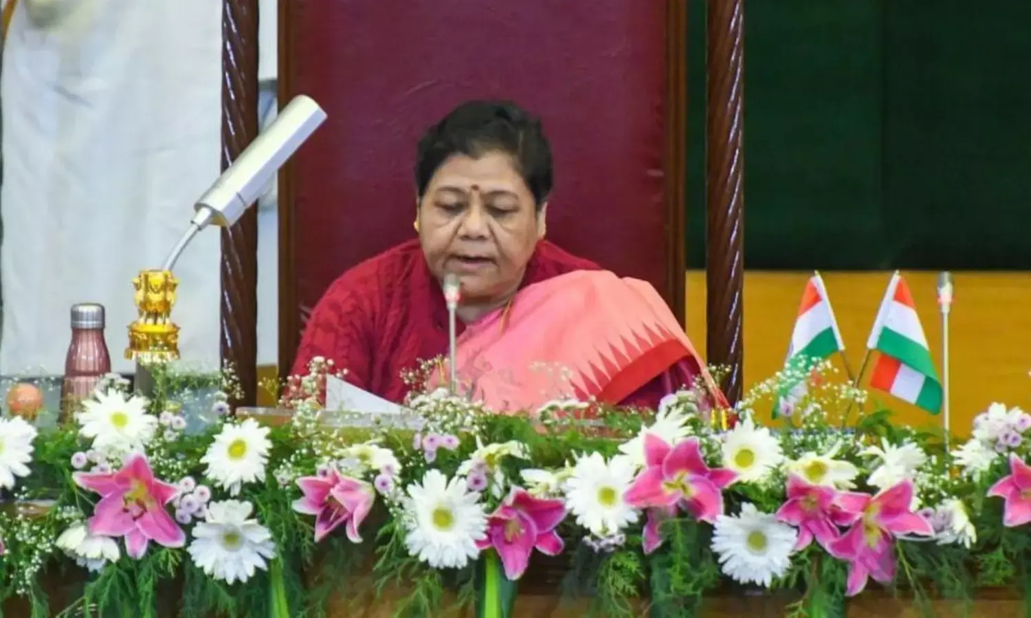 ಮಣಿಪುರ ಜನಾಂಗೀಯ ಹಿಂಸಾಚಾರದಲ್ಲಿ 219 ಮಂದಿ ಮೃತ್ಯು, 10,000 ಎಫ್ಐಆರ್ ದಾಖಲು: ರಾಜ್ಯಪಾಲೆ ಮಣಿಪುರ ಜನಾಂಗೀಯ ಹಿಂಸಾಚಾರದಲ್ಲಿ 219 ಮಂದಿ ಮೃತ್ಯು, 10,000 ಎಫ್ಐಆರ್ ದಾಖಲು: ರಾಜ್ಯಪಾಲೆ