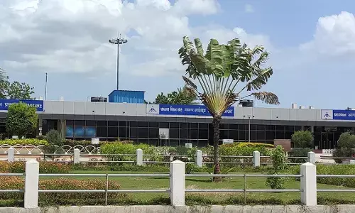 ಅನಂತ್ ಅಂಬಾನಿಯ ವಿವಾಹ ಸಂಭ್ರಮಕ್ಕಾಗಿ  ಜಾಮ್ನಗರ್‌ವಿಮಾನನಿಲ್ದಾಣಕ್ಕೆ ಅಂತರರಾಷ್ಟ್ರೀಯ ಸ್ಥಾನಮಾನ ನೀಡಿದ್ದು ಏಕೆ?: ಕಾಂಗ್ರೆಸ್ ಪ್ರಶ್ನೆ