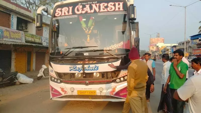 ಬಸ್ ಪ್ರಯಾಣದ ಮಧ್ಯೆ ಮಂಡ್ಯ ಮೂಲದ ವ್ಯಕ್ತಿ ಮೃತ್ಯು ಬಸ್ ಪ್ರಯಾಣದ ಮಧ್ಯೆ ಮಂಡ್ಯ ಮೂಲದ ವ್ಯಕ್ತಿ ಮೃತ್ಯು