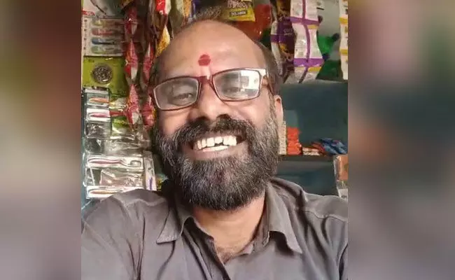 ‘ಫ್ರೀ ಯೋಜನೆಗಳ ಜೊತೆ ಬಾಂಬ್ ಫ್ರೀ’ ವಿಡಿಯೋ ವೈರಲ್: ಆರೋಪಿ ದಿವಾಕರ್ ಕೋಟ್ಯಾನ್ ವಿರುದ್ಧ ಪ್ರಕರಣ ದಾಖಲು ‘ಫ್ರೀ ಯೋಜನೆಗಳ ಜೊತೆ ಬಾಂಬ್ ಫ್ರೀ’ ವಿಡಿಯೋ ವೈರಲ್: ಆರೋಪಿ ದಿವಾಕರ್ ಕೋಟ್ಯಾನ್ ವಿರುದ್ಧ ಪ್ರಕರಣ ದಾಖಲು