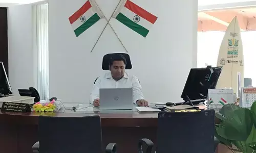 ಎಸೆಸೆಲ್ಸಿ ವಿದ್ಯಾರ್ಥಿಗಳೊಂದಿಗೆ  ಜಿಲ್ಲಾಧಿಕಾರಿ ಮುಲ್ಲೈ ಮುಗಿಲನ್‌ ವಿಡಿಯೊ ಸಂವಾದ