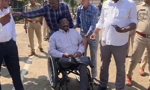 10 ವರ್ಷಗಳ ಜೈಲುವಾಸದ ಬಳಿಕ ದೋಷಮುಕ್ತರಾಗಿ ಜೈಲಿನಿಂದ ಹೊರಬಂದ ಪ್ರೊ. ಜಿ.ಎನ್. ಸಾಯಿಬಾಬಾ