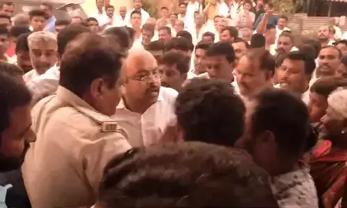 ವರುಣಾ: ಡಾ.ಯತೀಂದ್ರರಿಗೆ ಮುದ್ದುಬೀರನ ಹುಂಡಿ ಗ್ರಾಮಸ್ಥರಿಂದ ಘೇರಾವ್