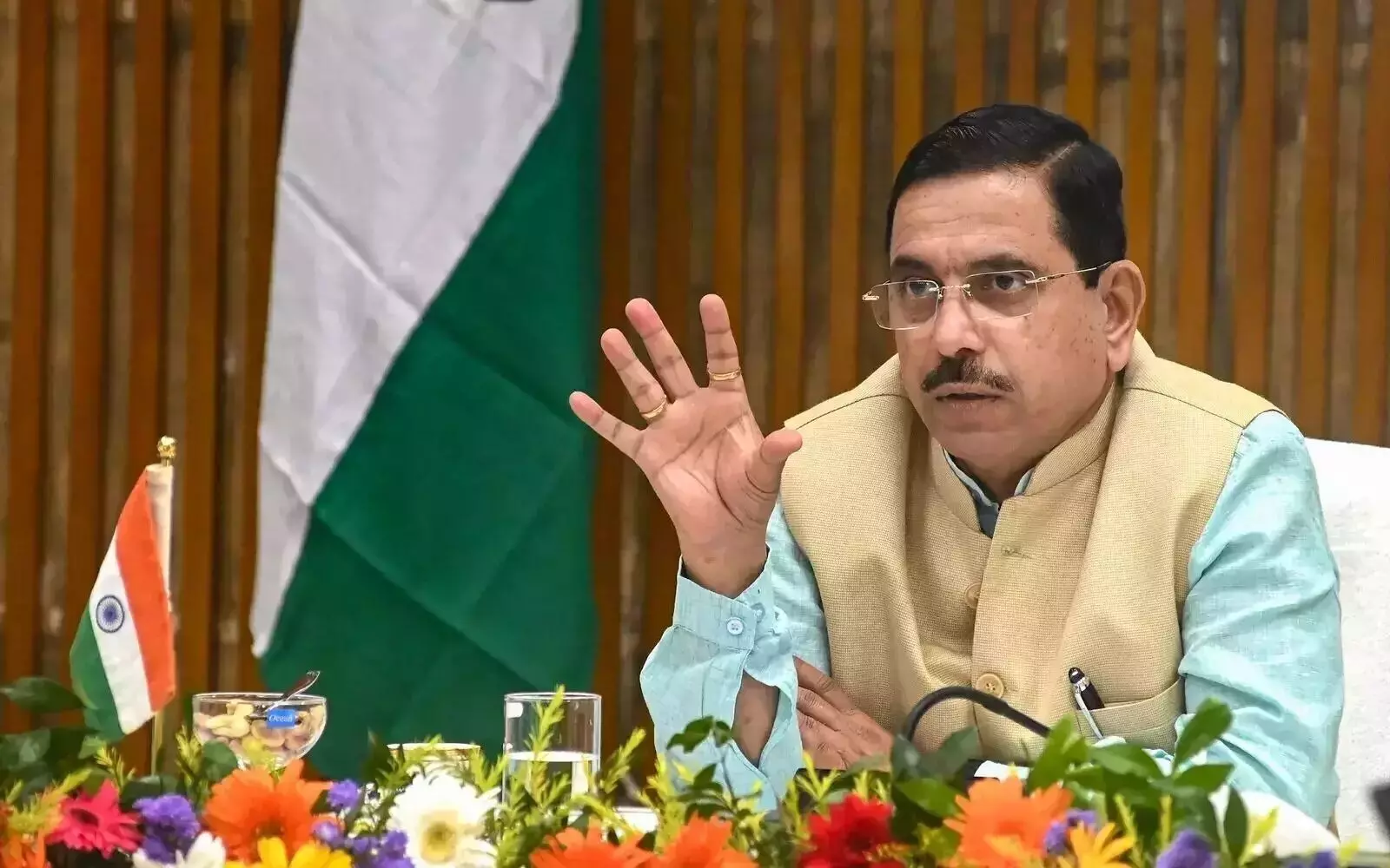 ಬಿ.ಎಸ್. ಯಡಿಯೂರಪ್ಪ ಬಿಜೆಪಿಗೆ ಮತ್ತೆ ಶಕ್ತಿ ತುಂಬುತ್ತಿದ್ದಾರೆ: ಕೇಂದ್ರ ಸಚಿವ ಪ್ರಹ್ಲಾದ್ ಜೋಶಿ