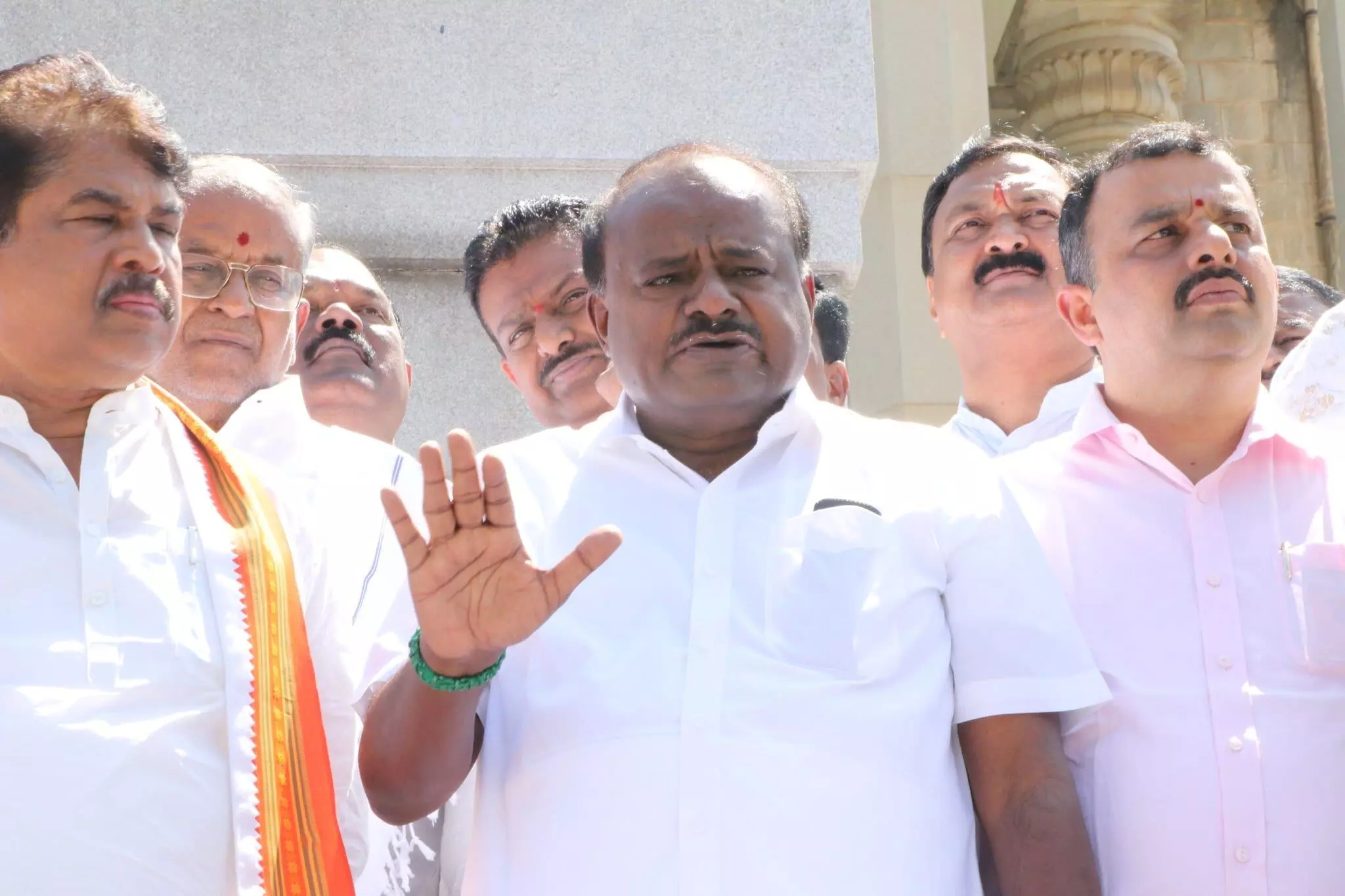 ಚುನಾವಣೆ ಚಿಂತೆಯೇ ಕಾಂಗ್ರೆಸ್ ಸರಕಾರಕ್ಕೆ ಚಿತೆಯಾಗಲಿದೆ: ಎಚ್.ಡಿ ಕುಮಾರಸ್ವಾಮಿ ಚುನಾವಣೆ ಚಿಂತೆಯೇ ಕಾಂಗ್ರೆಸ್ ಸರಕಾರಕ್ಕೆ ಚಿತೆಯಾಗಲಿದೆ: ಎಚ್.ಡಿ ಕುಮಾರಸ್ವಾಮಿ