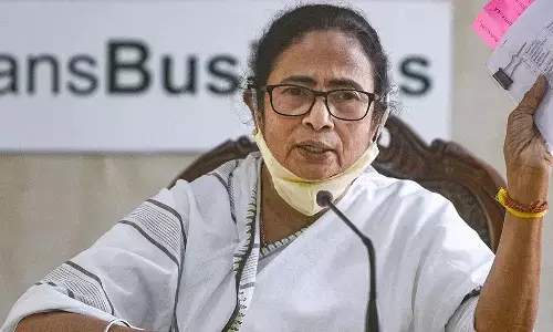 ಬಿಜೆಪಿ ಒತ್ತಡಕ್ಕೆ ಮಣಿಯದ ಅರುಣ್ ಗೋಯಲ್ ಗೆ ವಂದನೆಗಳು : ಮಮತಾ ಬ್ಯಾನರ್ಜಿ