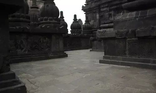 ಆರ್ಥಿಕ ಇಲಾಖೆಯ ಅಭಿಪ್ರಾಯ ಉಲ್ಲಂಘಿಸಿ ಮಠ, ದೇವಾಲಯಗಳಿಗೆ 25.82 ಕೋಟಿ ರೂ. ಬಿಡುಗಡೆ