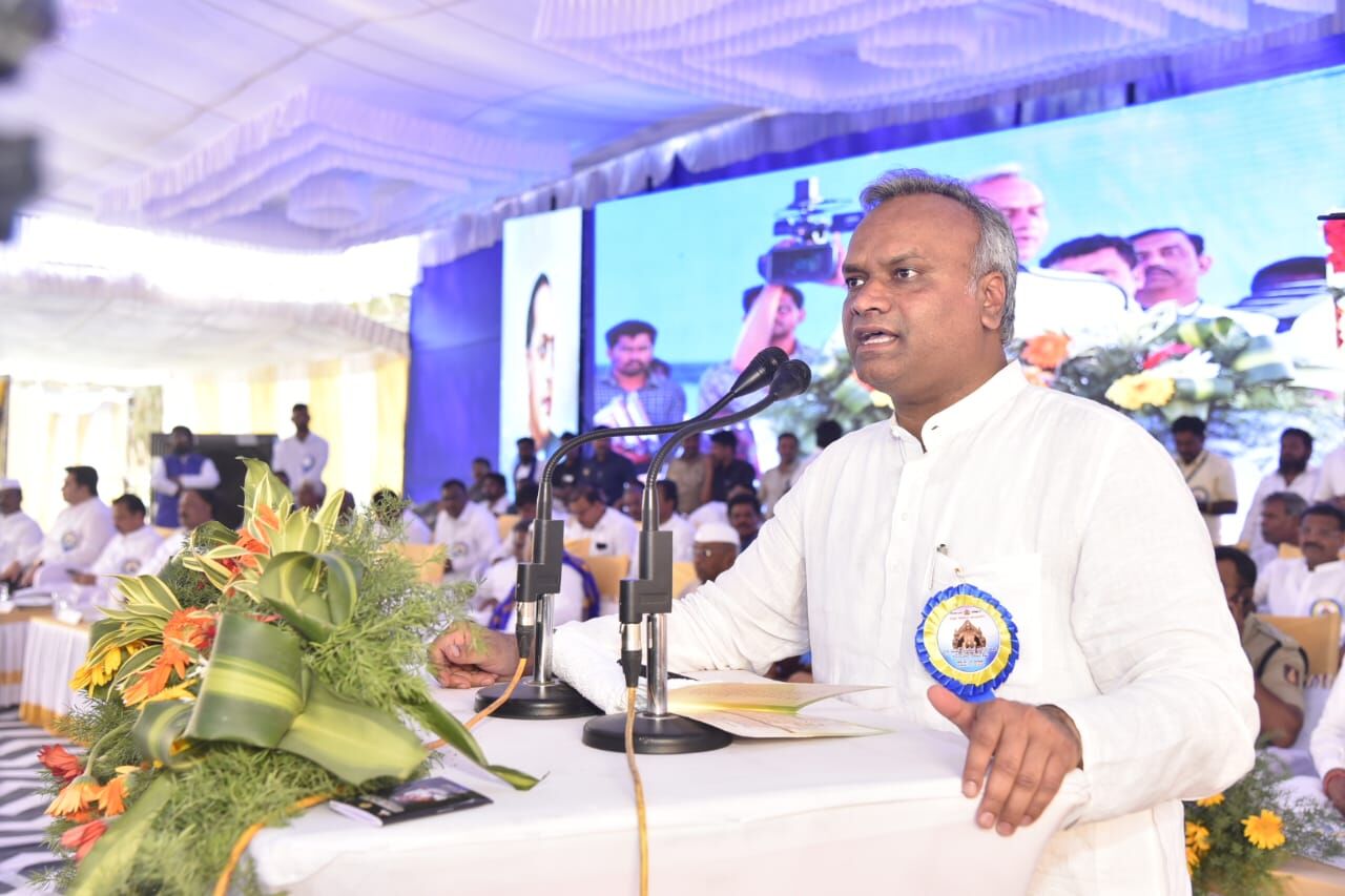 ದೇಶ‌ ನಡೆಯುತ್ತಿರುವುದು ಸಂವಿಧಾನದಿಂದ ಹೊರತು, ಯಾವುದೇ ಧರ್ಮ ಗ್ರಂಥಗಳಿಂದಲ್ಲ: ಸಚಿವ ಪ್ರಿಯಾಂಕ್ ಖರ್ಗೆ