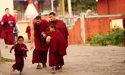 ಮೈಸೂರು: ಟಿಬೆಟಿಯನ್ ಜನಾಂಗಕ್ಕೆ ಭದ್ರತೆ ನೀಡುವಲ್ಲಿ ಜಿಲ್ಲಾಡಳಿತದಿಂದ ನಿರ್ಲಕ್ಷ್ಯ