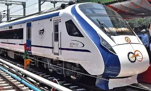 ಚೆನ್ನೈ-ಬೆಂಗಳೂರು ನಡುವೆ ದ್ವಿತೀಯ ವಂದೇ ಭಾರತ ರೈಲು ಸೇವೆಗೆ ಚಾಲನೆ