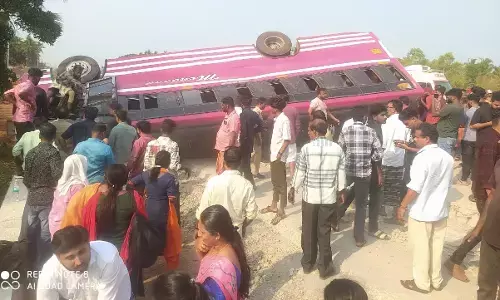 ಕಾಸರಗೋಡು| ಬಸ್‌ ಪಲ್ಟಿ: ಚಾಲಕ ಮೃತ್ಯು