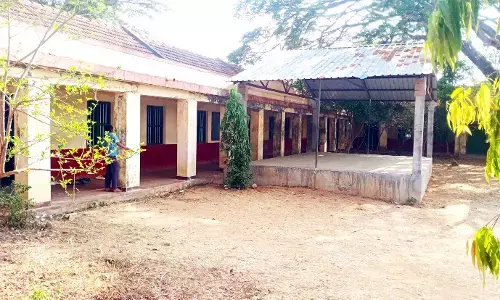 ಶಿಥಿಲಾವಸ್ಥೆಯಲ್ಲಿರುವ ಸರಗೂರಿನ ಸರಕಾರಿ ಪ್ರೌಢಶಾಲೆ