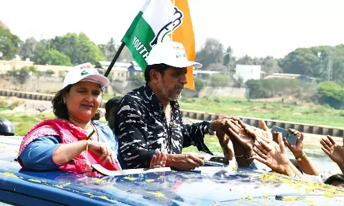 ಶಿವಮೊಗ್ಗ ಕಾಂಗ್ರೆಸ್‌ ಅಭ್ಯರ್ಥಿ ಗೀತಾ ಅವರ ಪರ ನಟ  ಶಿವರಾಜ್‌ ಕುಮಾರ್ ಭರ್ಜರಿ ಪ್ರಚಾರ