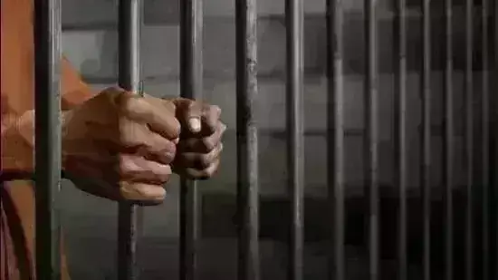 ಮತಪತ್ರದಲ್ಲಿ `ಯುದ್ಧಬೇಡ ಎಂದು ಬರೆದಿದ್ದ ರಶ್ಯನ್ ಮಹಿಳೆಗೆ ಜೈಲುಶಿಕ್ಷೆ