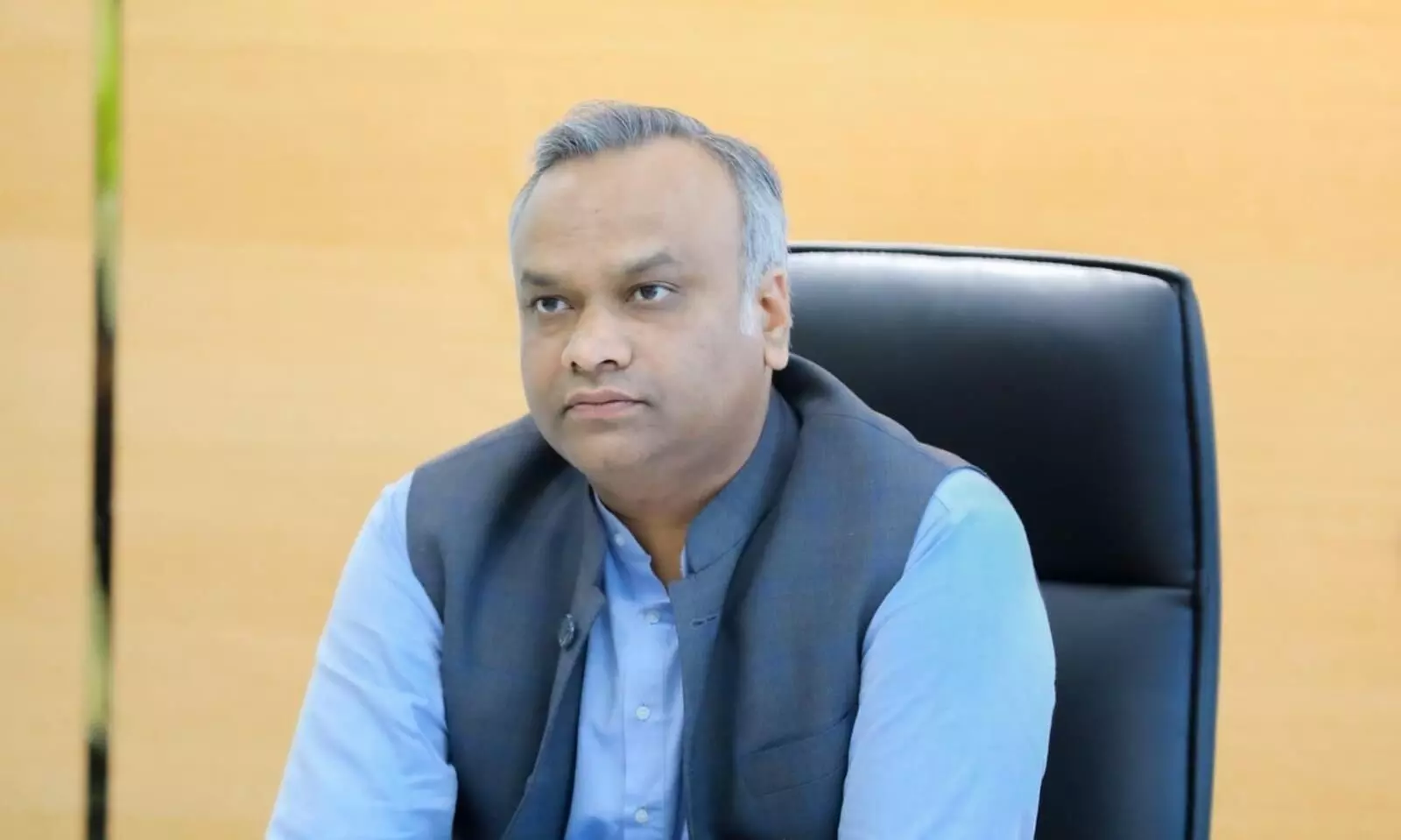 ಸಚಿವ ಪ್ರಿಯಾಂಕ್ ಖರ್ಗೆ ವಿರುದ್ಧ ಚುನಾವಣಾ ಆಯೋಗಕ್ಕೆ ಬಿಜೆಪಿ ದೂರು ಸಚಿವ ಪ್ರಿಯಾಂಕ್ ಖರ್ಗೆ ವಿರುದ್ಧ ಚುನಾವಣಾ ಆಯೋಗಕ್ಕೆ ಬಿಜೆಪಿ ದೂರು