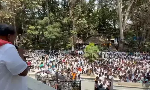 ಮಂಡ್ಯ ಲೋಕಸಭಾ ಕ್ಷೇತ್ರಕ್ಕೆ ಎಚ್‍ಡಿಕೆ ಅಭ್ಯರ್ಥಿಯಾಗಬೇಕೆಂದು ಜೆಡಿಎಸ್ ಕಾರ್ಯಕರ್ತರಿಂದ ಒತ್ತಾಯ