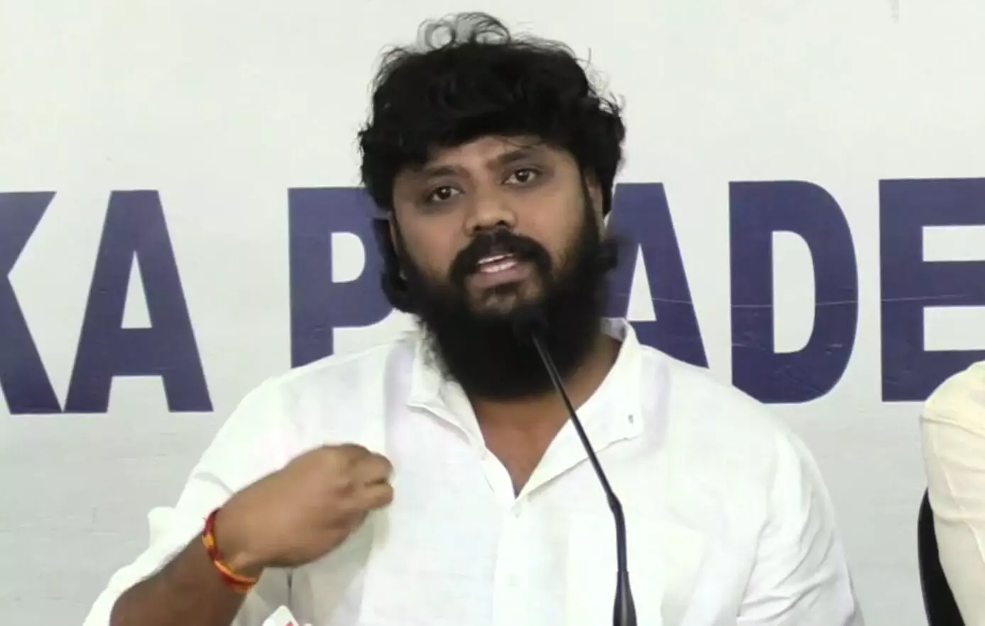 ಸಂಸತ್ ಘನತೆಯನ್ನು ಹೊಂದಿರುವ ಸ್ಥಳ, ಅಲ್ಲಿಗೆ ಸುಧಾಕರ್ ರನ್ನು ಹೋಗಲು ಬಿಡುವುದಿಲ್ಲ : ಪ್ರದೀಪ್ ಈಶ್ವರ್