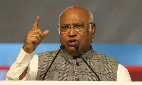 ಅರುಣಾಚಲದ ಮೇಲೆ ಚೀನಾ ಹಕ್ಕು ಪ್ರತಿಪಾದನೆಯನ್ನು ಮೋದಿ ಸರಕಾರ ಬಲವಾಗಿ ಖಂಡಿಸುತ್ತದೆ ಎಂದು ಆಶಿಸಿದ್ದೇವೆ: ಕಾಂಗ್ರೆಸ್ ಅಧ್ಯಕ್ಷ ಮಲ್ಲಿಕಾರ್ಜುನ ಖರ್ಗೆ