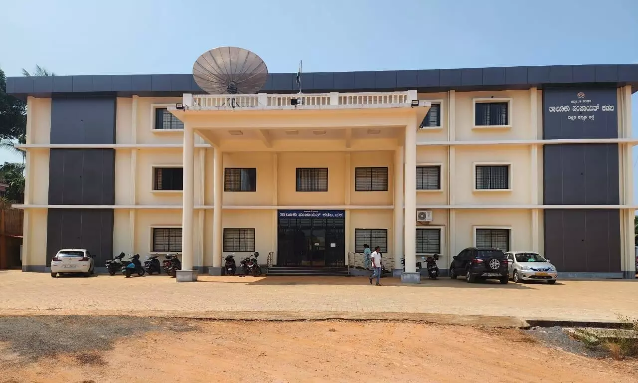 ಕಡಬ:  ತಾ.ಪಂ ಕಾರ್ಯನಿರ್ವಾಹಕ ಅಧಿಕಾರಿ ಬಿ.ವಿ.ಜಯಣ್ಣ ಮನೆ ಮೇಲೆ ಲೋಕಾಯುಕ್ತ ದಾಳಿ