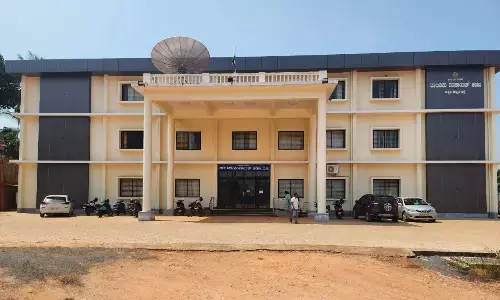 ಕಡಬ:  ತಾ.ಪಂ ಕಾರ್ಯನಿರ್ವಾಹಕ ಅಧಿಕಾರಿ ಬಿ.ವಿ.ಜಯಣ್ಣ ಮನೆ ಮೇಲೆ ಲೋಕಾಯುಕ್ತ ದಾಳಿ