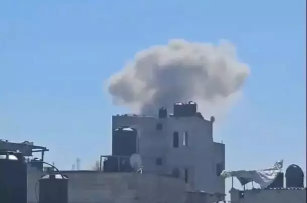 ಗಾಝಾ: ಇಸ್ರೇಲ್ ಬಾಂಬ್ ದಾಳಿಗೆ 76 ಫೆಲೆಸ್ತೀನಿಯರ ಸಾವು ಗಾಝಾ: ಇಸ್ರೇಲ್ ಬಾಂಬ್ ದಾಳಿಗೆ 76 ಫೆಲೆಸ್ತೀನಿಯರ ಸಾವು