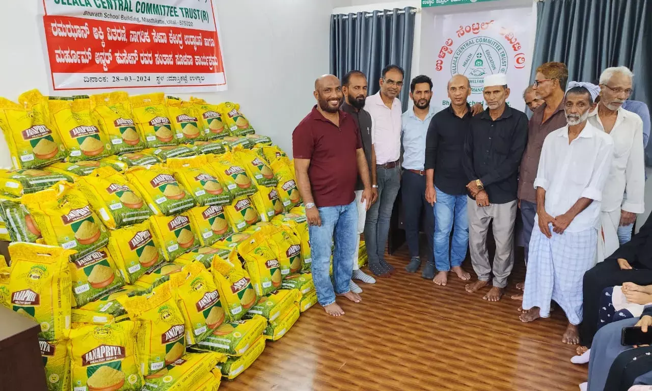 ಉಳ್ಳಾಲ ಸೆಂಟ್ರಲ್ ಕಮಿಟಿ ಟ್ರಸ್ಟ್ ವತಿಯಿಂದ ಅರ್ಹ ಫಲಾನುಭವಿಗಳಿಗೆ ಅಕ್ಕಿ ವಿತರಣೆ