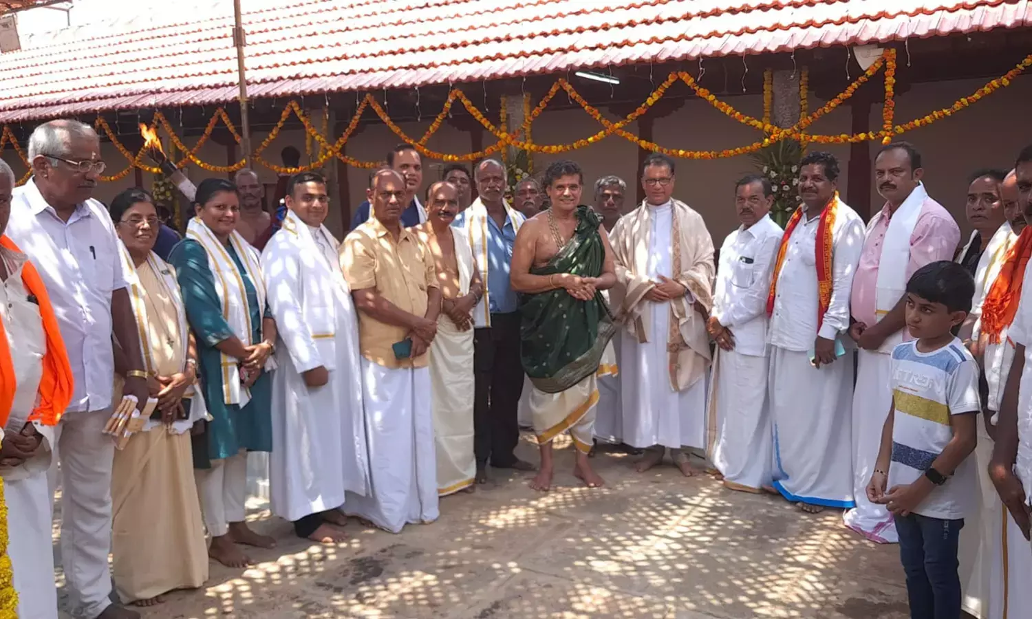 ತೊಟ್ಟಂ ಸಮನ್ವಯ ಸರ್ವಧರ್ಮ ಸಮಿತಿಯಿಂದ ವಡಭಾಂಡೇಶ್ವರ ದೇವಸ್ಥಾನಕ್ಕೆ ಸೌಹಾರ್ದ ಭೇಟಿ