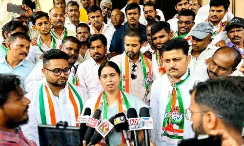 ಬೆಳಗಾವಿ ಜಿಲ್ಲೆಯ ಜನರನ್ನು ಬಕ್ರಾ ಮಾಡಲು ಬಂದಿದ್ದೀರಾ?: ಜಗದೀಶ್ ಶೆಟ್ಟರ್ ಗೆ ಲಕ್ಷ್ಮೀ ಹೆಬ್ಬಾಳ್ಕರ್ ಪ್ರಶ್ನೆ