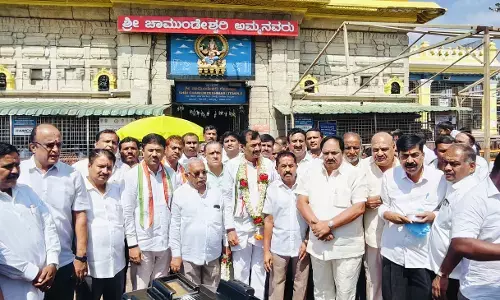 ಹುಟ್ಟಿದಾಗ ಒಕ್ಕಲಿಗ, ಬೆಳೆಯುತ್ತ ವಿಶ್ವಮಾನವ: ಪ್ರತಾಪ್ ಸಿಂಹ ಹೇಳಿಕೆಗೆ ಕಾಂಗ್ರೆಸ್‌‍ ಅಭ್ಯರ್ಥಿ ಎಂ. ಲಕ್ಷ್ಮಣ್‌ ತಿರುಗೇಟು