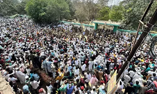 ಮುಖ್ತಾರ್ ಅನ್ಸಾರಿ ಅಂತ್ಯ ಸಂಸ್ಕಾರ: ಭಾರೀ ಸಂಖ್ಯೆಯಲ್ಲಿ ನೆರೆದ ಜನಸ್ತೋಮ
