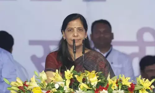 ಕೇಜ್ರಿವಾಲ್ ಸಿಂಹ, ಅವರನ್ನು ದೀರ್ಘಕಾಲ ಜೈಲಿನಲ್ಲಿ ಬಂಧಿಸಿಡಲು ಸಾಧ್ಯವಿಲ್ಲ: ಸುನಿತಾ ಕೇಜ್ರಿವಾಲ್