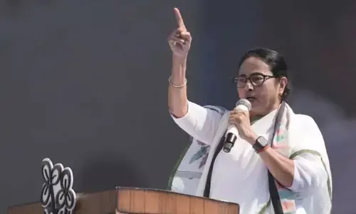 ದೇಶದ ಪ್ರಜೆಗಳನ್ನು ವಿದೇಶೀಯರನ್ನಾಗಿಸುವ ಷಡ್ಯಂತ್ರ ಸಿಎಎ, ಪಶ್ಚಿಮ ಬಂಗಾಳದಲ್ಲಿ ಅವಕಾಶ ನೀಡುವುದಿಲ್ಲ: ಮಮತಾ ಬ್ಯಾನರ್ಜಿ