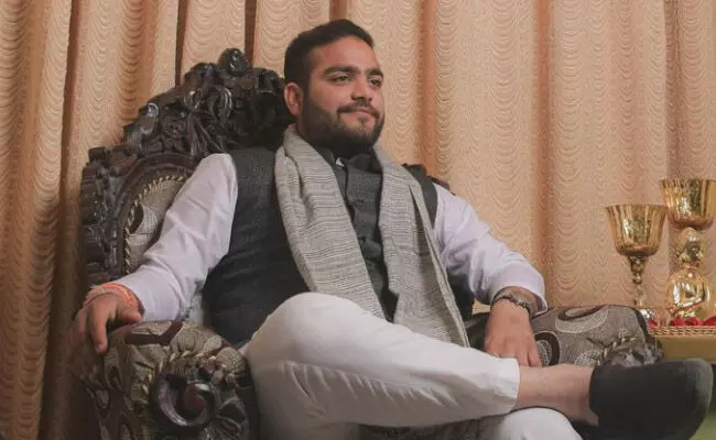 ಮಧ್ಯಪ್ರದೇಶ ಸಚಿವನ ಪುತ್ರನಿಂದ ದಾಂಧಲೆ: ಆರೋಪಿ ಮೇಲೆ ಹಲ್ಲೆ ನಡೆಸಿದ ಆರೋಪದ ಮೇಲೆ ನಾಲ್ವರು ಪೊಲೀಸರ ಅಮಾನತು