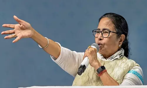 ಪಶ್ಚಿಮ ಬಂಗಾಳದಲ್ಲಿ ಕಾಂಗ್ರೆಸ್, ಸಿಪಿಐ(ಎಂ)ಗೆ ಮತ ನೀಡುವುದೆಂದರೆ ಬಿಜೆಪಿಗೆ ಬೆಂಬಲಿಸಿದಂತೆ: ಮಮತಾ ಬ್ಯಾನರ್ಜಿ