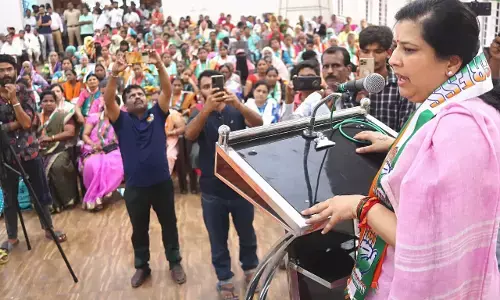 ಯುವಕರನ್ನು ಹಿಂದುತ್ವದ ಹೆಸರಿನಲ್ಲಿ ಬಿಜೆಪಿ ತಪ್ಪು ದಾರಿಗೆ ಎಳೆಯುತ್ತಿದೆ: ಡಾ.ಅಂಜಲಿ ಆರೋಪ