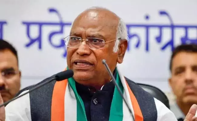 ಬಿಜೆಪಿ, ಆರೆಸ್ಸೆಸ್ ಕುರಿತ ಹೇಳಿಕೆ | ಮಲ್ಲಿಕಾರ್ಜುನ ಖರ್ಗೆ ವಿರುದ್ಧ ಬಿಜೆಪಿಯಿಂದ ಚುನಾವಣಾ ಆಯೋಗಕ್ಕೆ ದೂರು