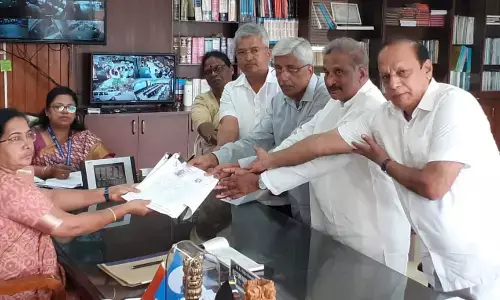 ಲೋಕಸಭಾ ಚುನಾವಣೆ: ಉಡುಪಿ- ಚಿಕ್ಕಮಗಳೂರು ಕ್ಷೇತ್ರದ ಕಾಂಗ್ರೆಸ್ ಅಭ್ಯರ್ಥಿ ಕೆ.ಜಯಪ್ರಕಾಶ್ ಹೆಗ್ಡೆ ನಾಮಪತ್ರ ಸಲ್ಲಿಕೆ