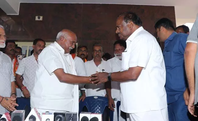 ಲೋಕಸಭಾ ಚುನಾವಣೆ | ಮುನಿಸು ಮರೆತು ಒಂದಾದ ಎಚ್.ವಿಶ್ವನಾಥ್ ಹಾಗೂ ಎಚ್.ಡಿ.ಕುಮಾರಸ್ವಾಮಿ