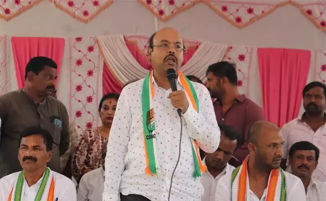 ಅರಮನೆಯ ದಂತ ಗೋಪುರದಡಿ ಬೆಳೆದಿರುವ ಯದುವೀರ್ ಗೆ ಜನ ಸಾಮಾನ್ಯರ ಕಷ್ಟ ಗೊತ್ತಿಲ್ಲ:  ಯತೀಂದ್ರ ಸಿದ್ದರಾಮಯ್ಯ