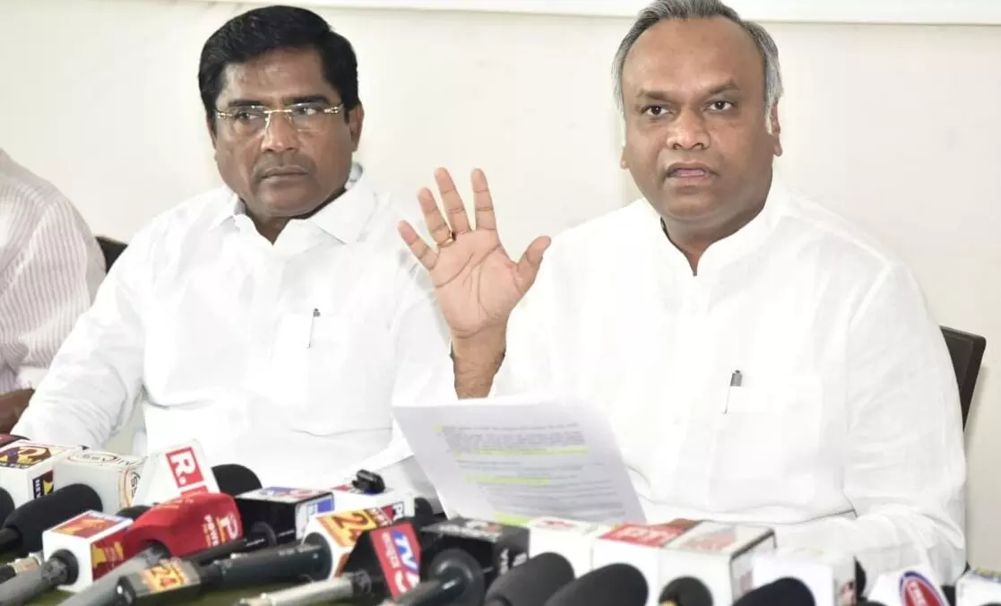 ರಾಜ್ಯ ಭೀಕರ ಬರ ಎದುರಿಸುತ್ತಿರುವಾಗ ಬರ ಪರಿಹಾರ ಕೇಳುವುದಕ್ಕೂ ಬಿಜೆಪಿ ಸಂಸದರಿಗೆ ಧ್ವನಿ ಇಲ್ಲ : ಸಚಿವ ಪ್ರಿಯಾಂಕ್‌ ಖರ್ಗೆ