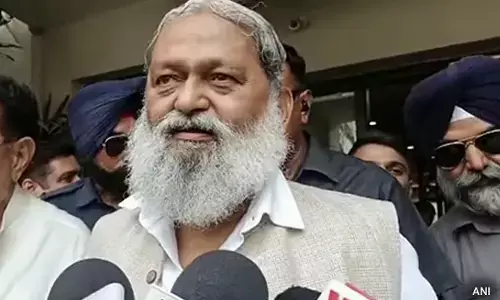 ಹರಿಯಾಣ | ಎಕ್ಸ್ ನಲ್ಲಿ ‘ಮೋದಿ ಪರಿವಾರ’ ಎಂದು ಬರೆದುಕೊಂಡಿದ್ದಕ್ಕೆ ಟೀಕಿಸಿದವರಿಗೆ ಮಾಜಿ ಸಚಿವ ಅನಿಲ್ ವಿಜ್‌ ರಿಂದ ವಾಗ್ದಾಳಿ