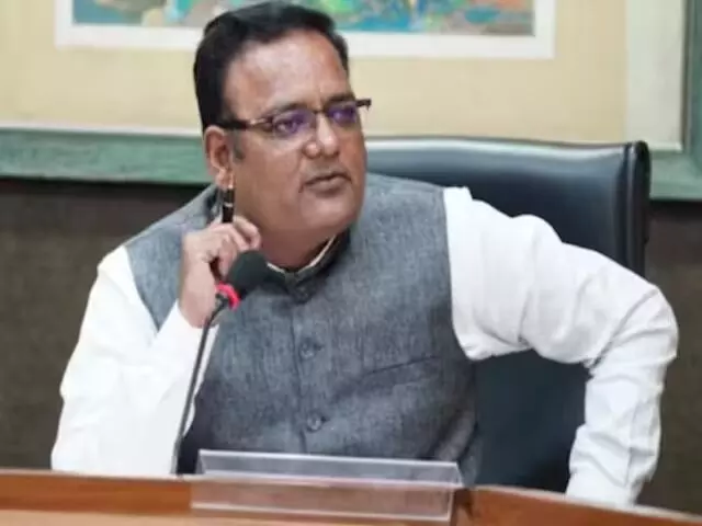 ಅರವಿಂದ್ ಕೇಜ್ರಿವಾಲ್ ಸಂಪುಟಕ್ಕೆ ಸಚಿವ ಆನಂದ್ ರಾಜೀನಾಮೆ ಅರವಿಂದ್ ಕೇಜ್ರಿವಾಲ್ ಸಂಪುಟಕ್ಕೆ ಸಚಿವ ಆನಂದ್ ರಾಜೀನಾಮೆ