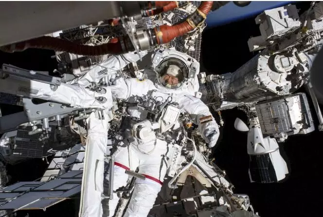 ಚಂದ್ರನ ಮೇಲಿಳಿಯಲು ಜಪಾನ್ ಗಗನಯಾತ್ರಿಗೆ ಅವಕಾಶ ಚಂದ್ರನ ಮೇಲಿಳಿಯಲು ಜಪಾನ್ ಗಗನಯಾತ್ರಿಗೆ ಅವಕಾಶ