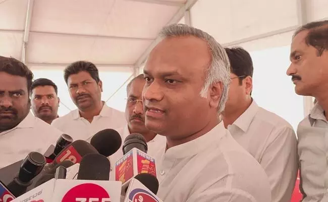 ನರೇಂದ್ರ ಮೋದಿಯವರು ಪ್ರಧಾನ ಮಂತ್ರಿ ಅಲ್ಲ, ಪ್ರಚಾರ ಮಂತ್ರಿ : ಸಚಿವ ಪ್ರಿಯಾಂಕ್ ಖರ್ಗೆ ಟೀಕೆ